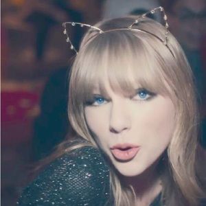 UO Taylor Swift 22 Music Video Cat Ear Headband (NIP)